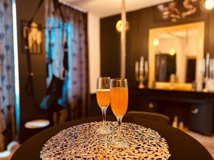 Love Room « L'Etreinte Doree » Illiers-Combray Buitenkant foto